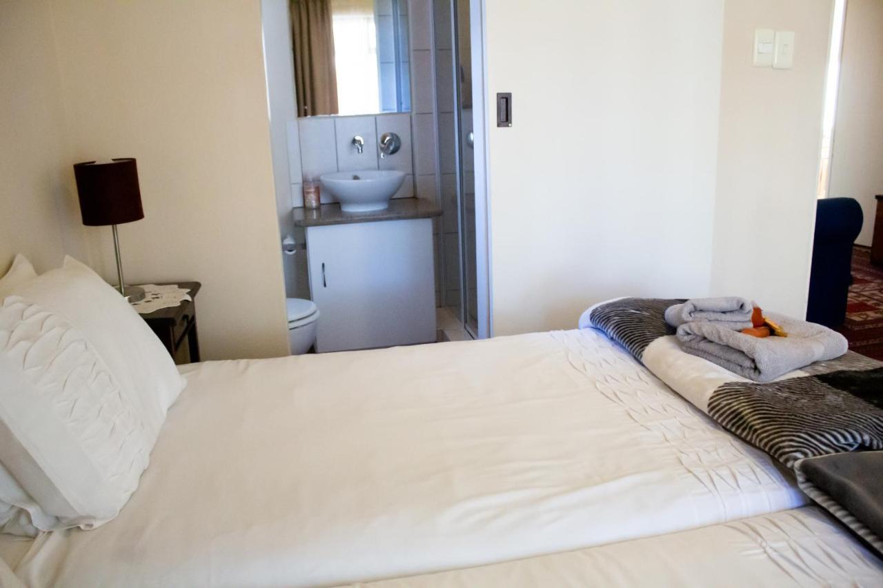 De Oude Yotclub Bed & Breakfast Оудсхорн Екстериор снимка